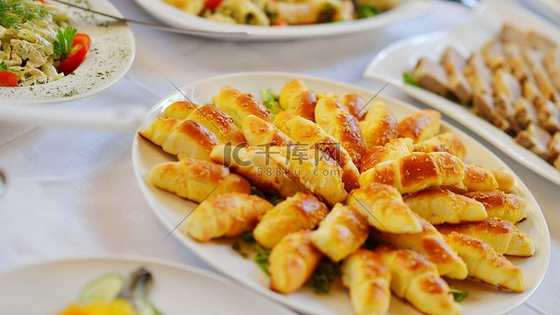 食品OEM代工合同与经销合同：本质区别及关键要素