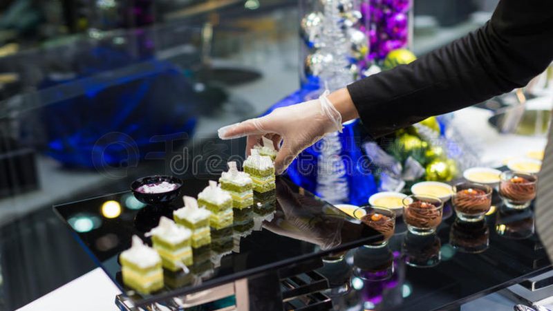 餐饮加盟与直营：模式差异与选择考量